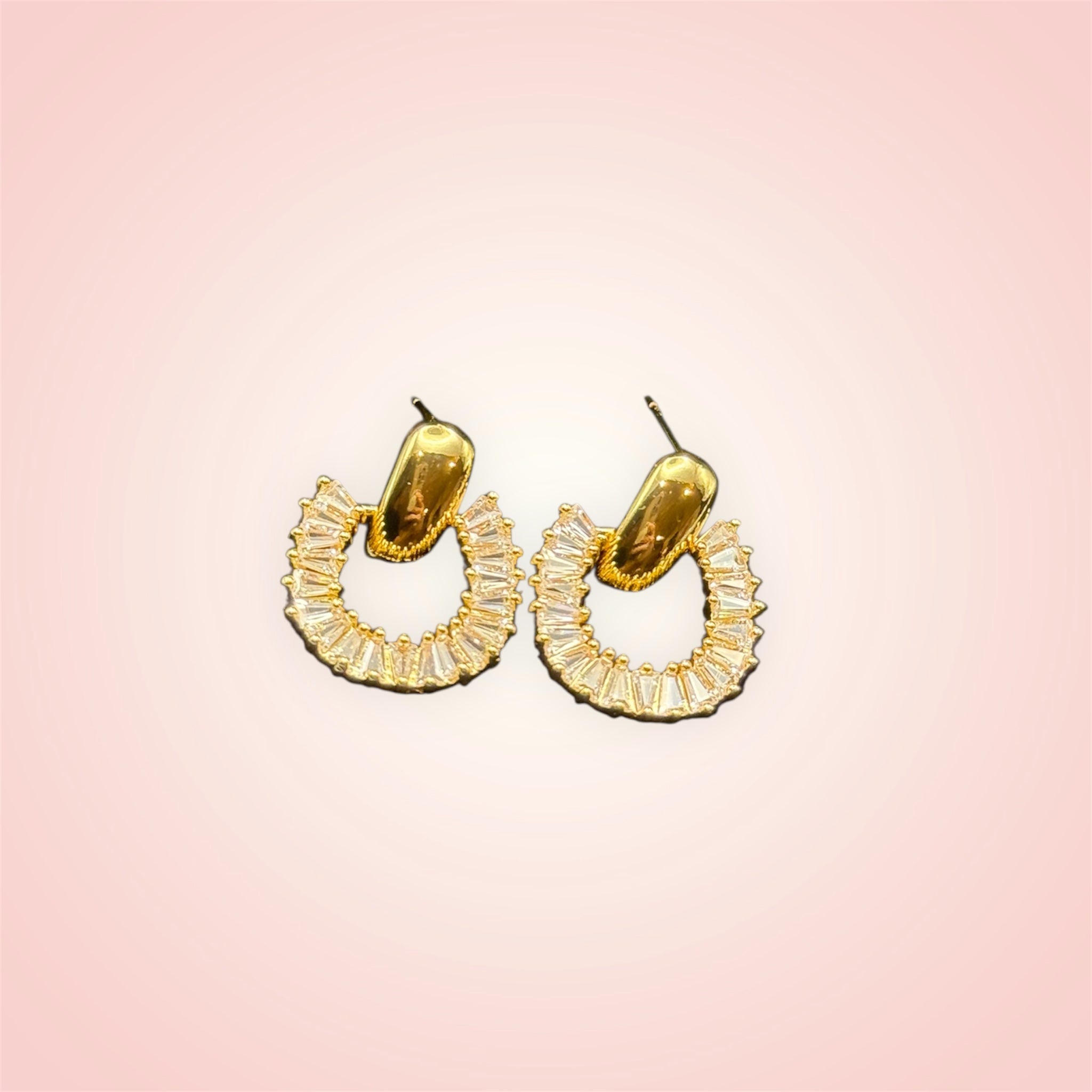 Gold classic stud earrings