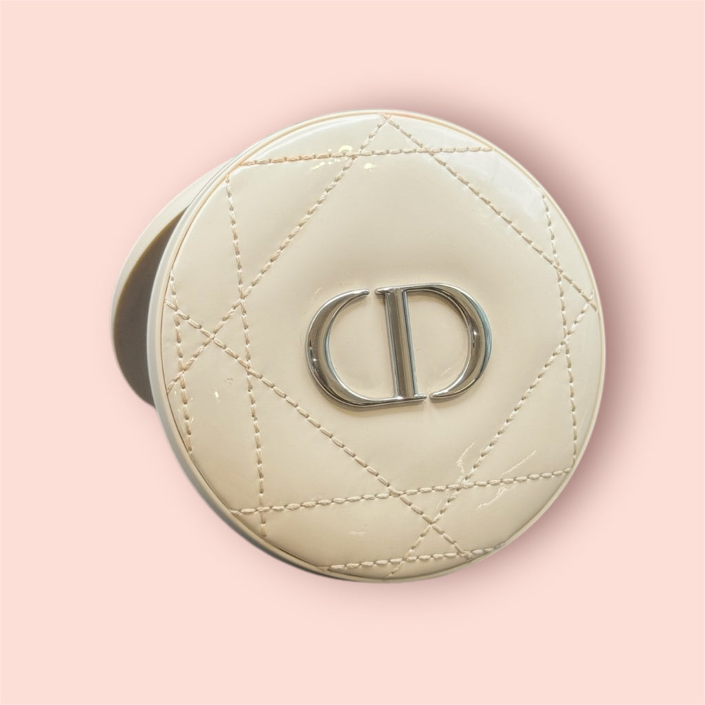 DIOR forever glow highlight